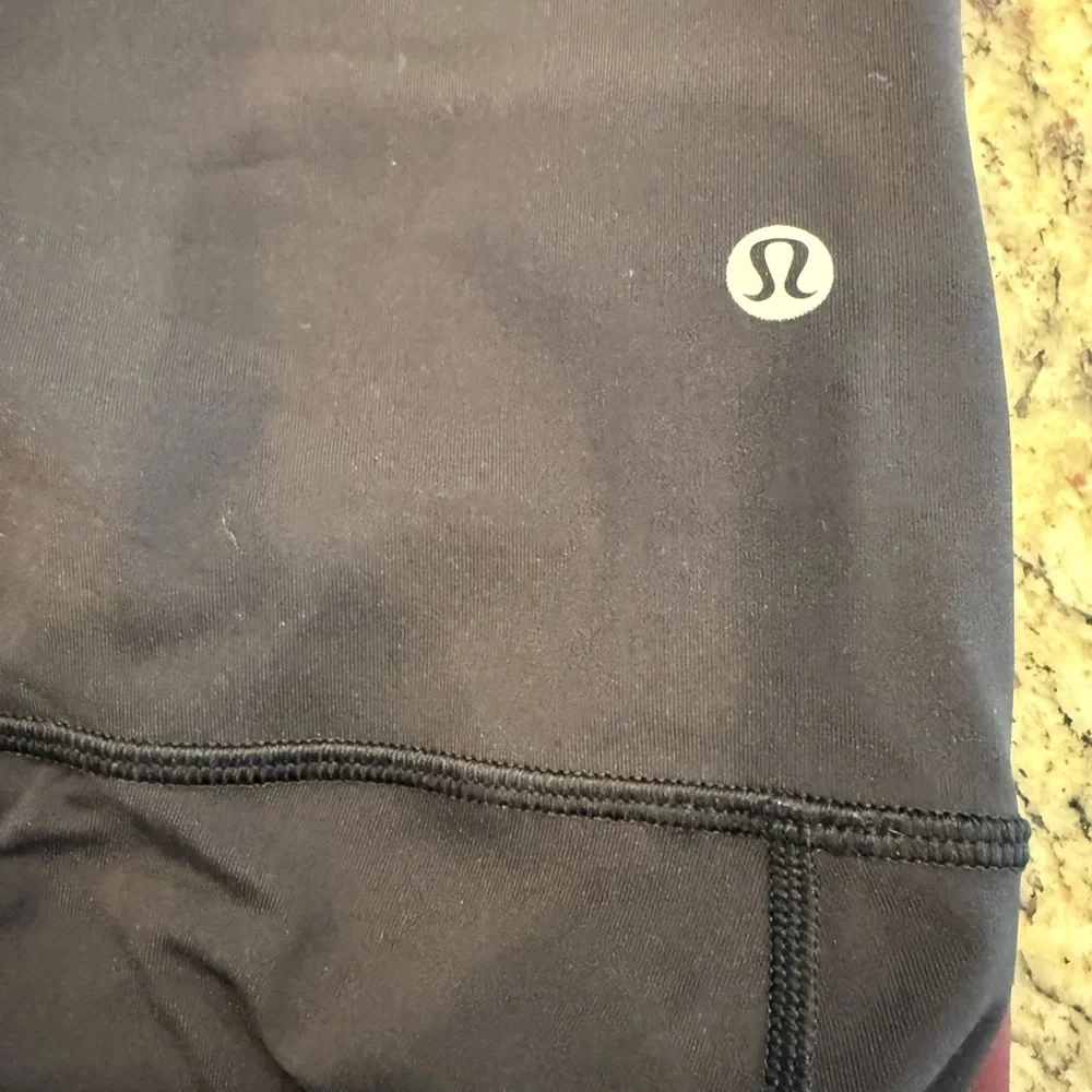 Lululemon women’s leggings 5 pairs size 16 EUC - Picture 5 of 6